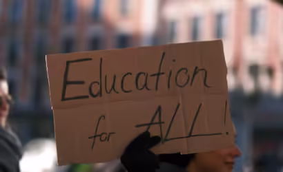 makna kata edukatif adalah