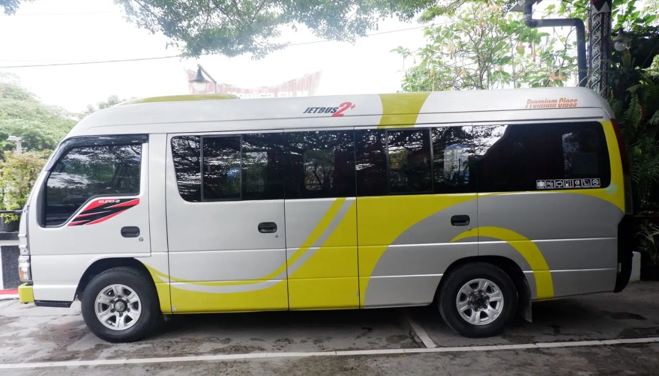 Sewa Bus Pariwisata Medan Type Elf
