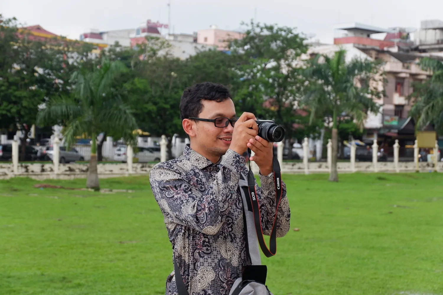 menjadi travel blogger