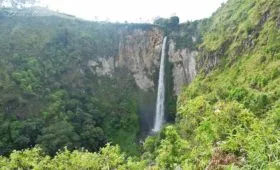 Sipiso Piso Air Terjun di Medan SUmatera Utara